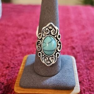 Elegant Silver and Turquoise Ring